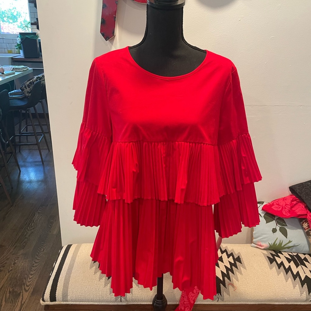 Halogen Pleated tiered top. Size M